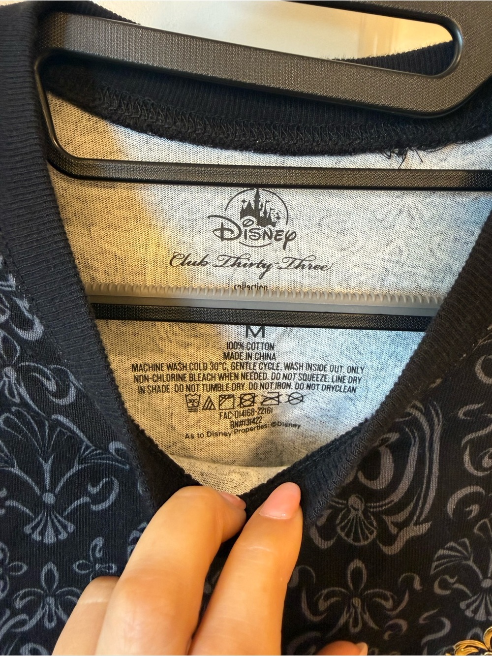 Disneyland Club 33 Spirit Jersey, Size M - Picture 2 of 9
